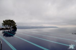 Schwimmen über dem Gardasee 