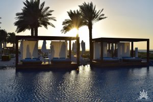 Sundown im Saadiyat Beachclub