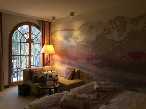 sunnylifemoments_arosa_kitzbühel_tirol_bergwelt_wellness_auszeit_a_rosa_pool_zimmer