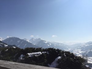 sunnylifemoments_rosialm_sonnberstuben_kitzbühel_tirol_österreich_goodlife_motivation_auszeit_bergpanorama_vacation_almhütte_bergwelt