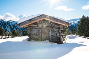 Tiefschnee am Wanderweg