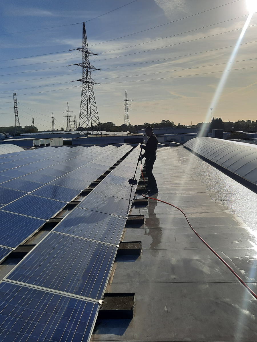 industriële reiniging zonnepanelen