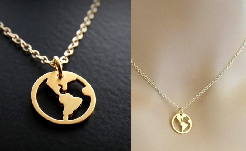 10 gift ideas for travel girls - Gold world map necklace