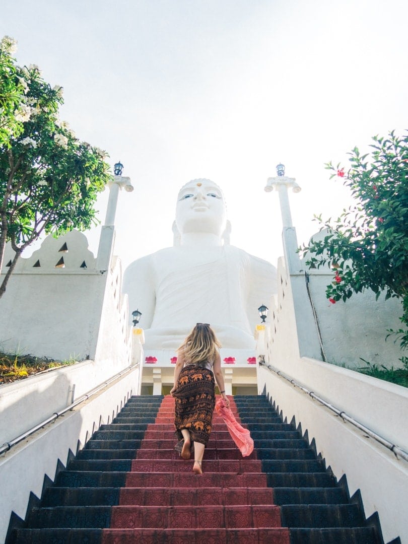 A quick guide to what to do in Kandy - Bahiravokanda Vihara Buddha Statue