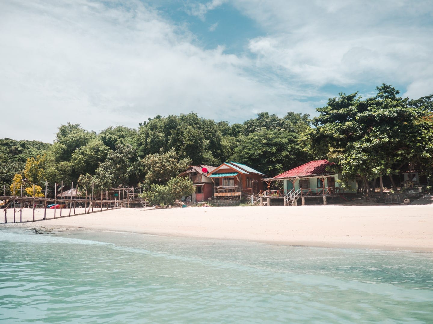 Koh Samet, Thailand - Apache beach bungalows