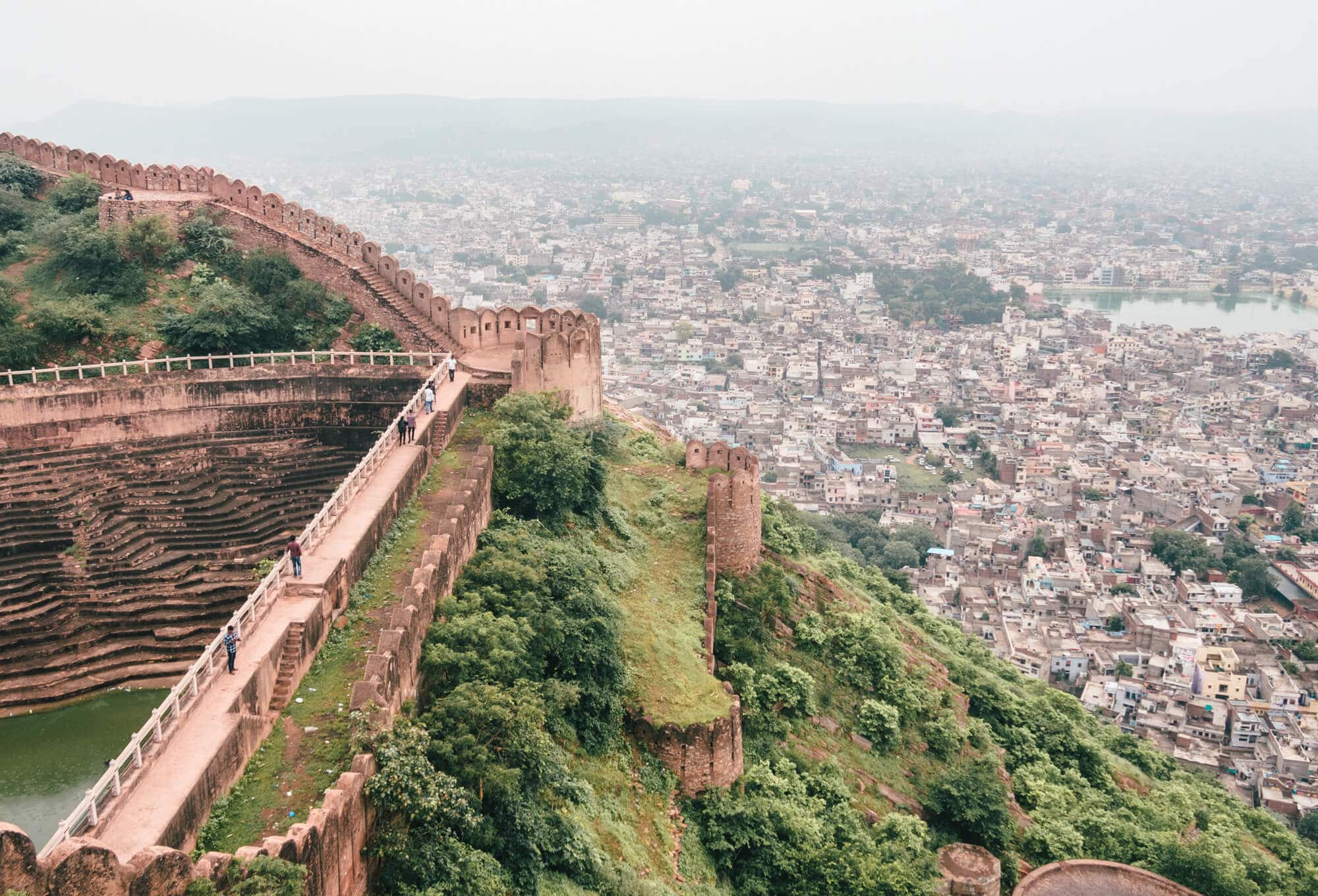 A guide to Nahargarh Fort - The best sunset view point in Jaipur, India. How to get the best sunset photos at Nahargarh Fort