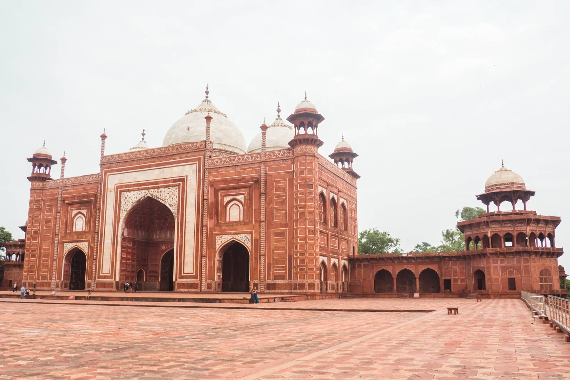 Taj Mahal photography tips + Everything you need to know before you visit Taj Mahal in Agra, India