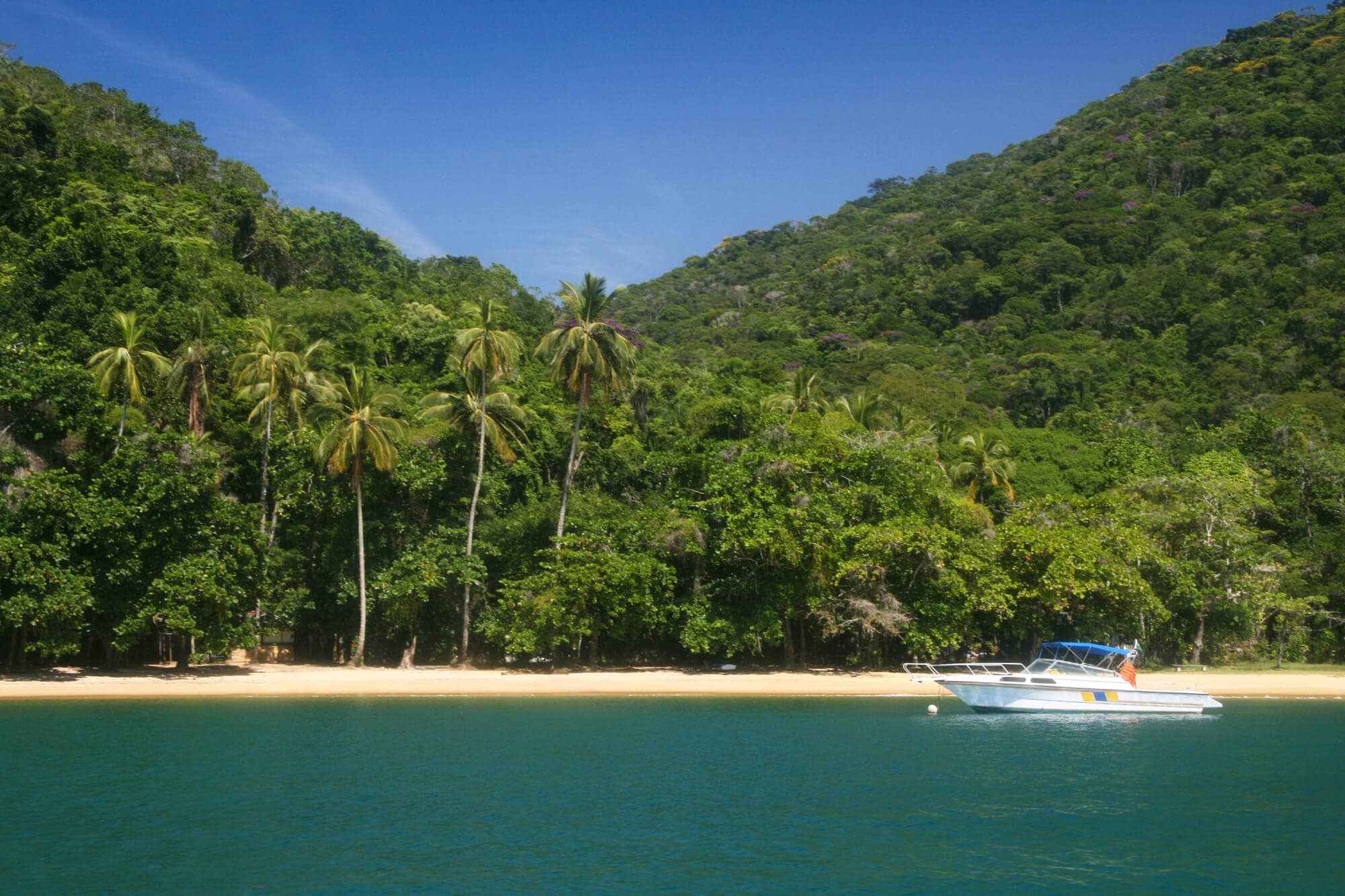 16 female travel bloggers reveal their favorite lesser-known islands - Ilha Grande, Brazil #bucketlist