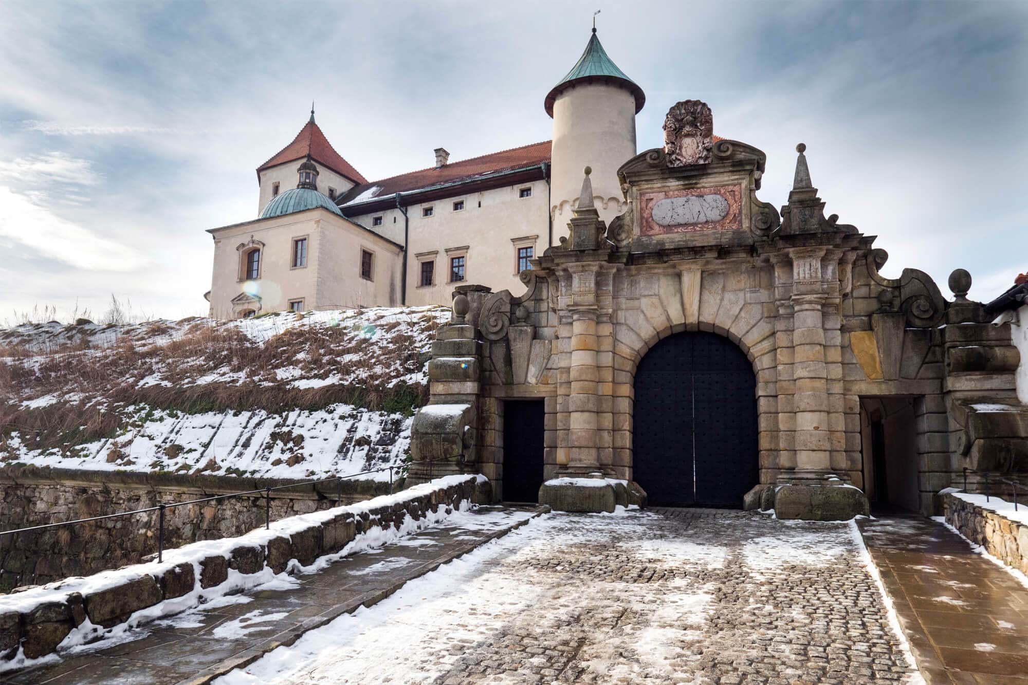 12 of the most beautiful castle in Poland you should add to your bucket list - Nowy Wisnicz Castle