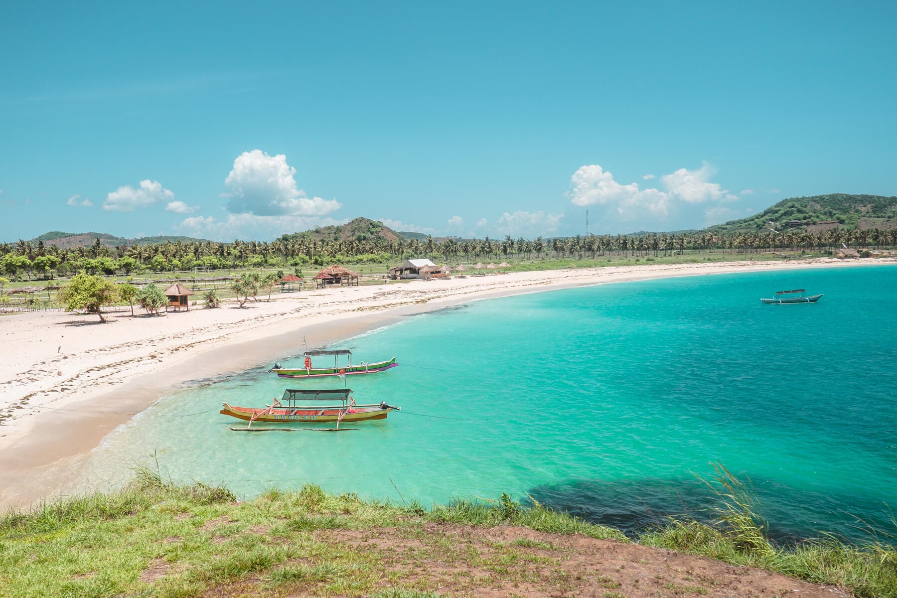 5 of the best views close to Kuta, Lombok - View from Bukit Antara located in the middle og Tanjung Aan Beach