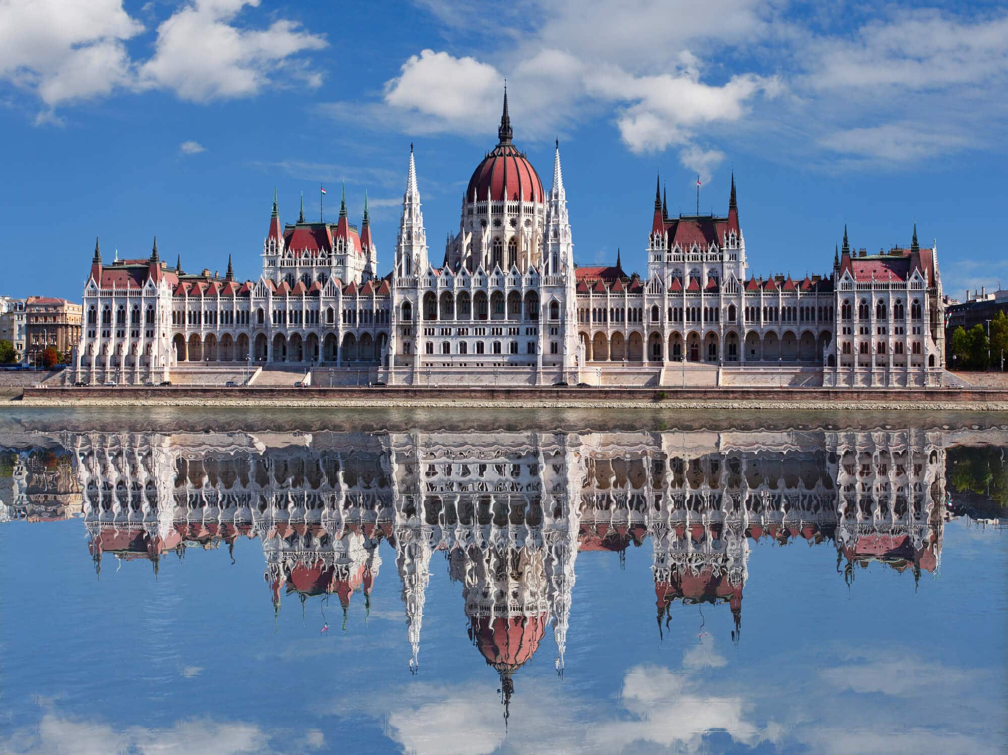 Budapest Instagram photo guide - The Hungarian Parliament reflecting in the river