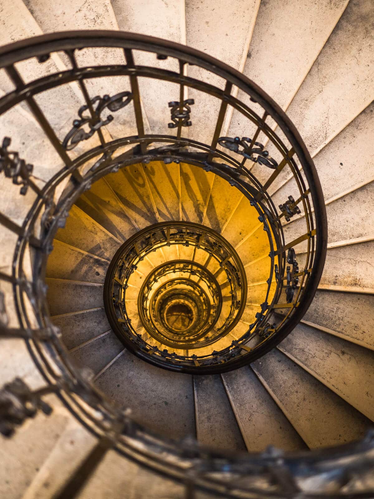 Budapest Instagram photo guide - St. Stephen's Basilica