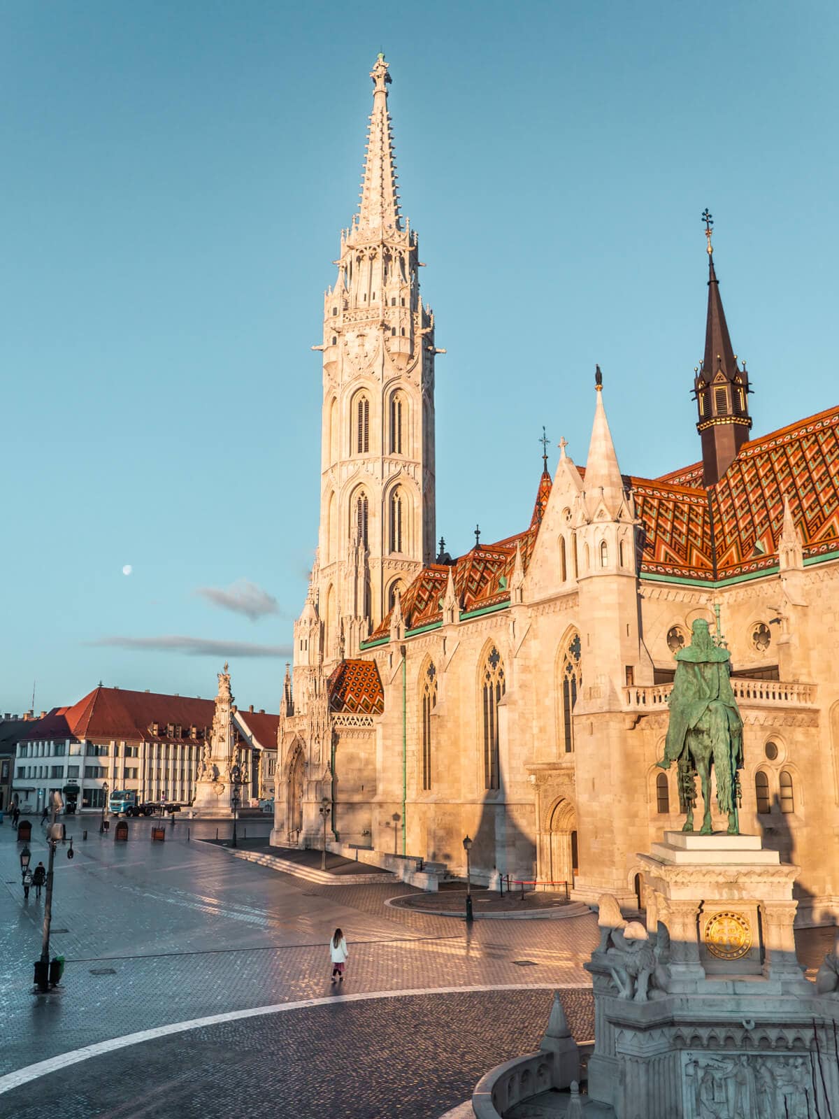 Budapest Instagrammable Places - Sunrise over Matthias Church