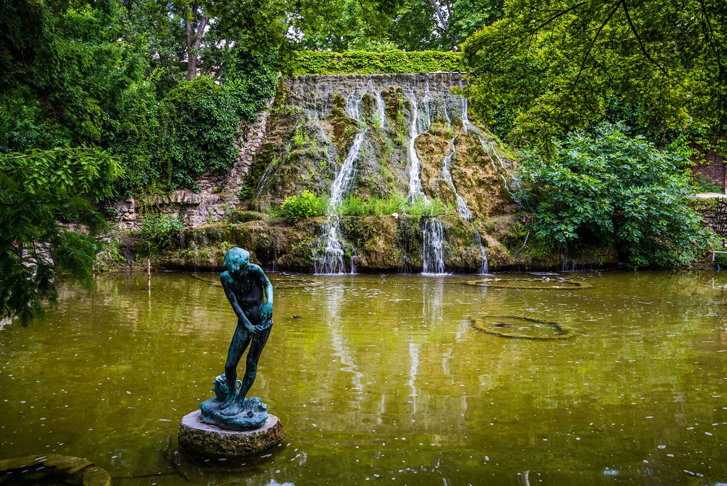 Budapest Instagram photo guide - Waterfall on Margaret Island