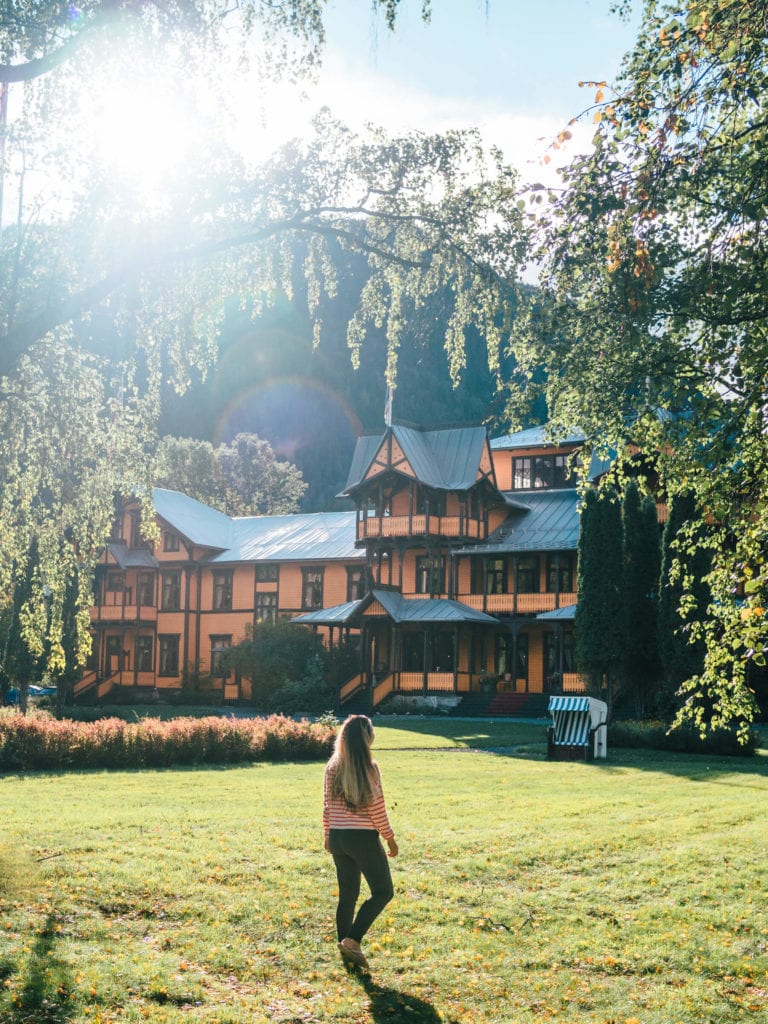 Best places to see and things to do in Norway - The majestic Dalen Hotel in Telemark #bucketlist #travelinspo #norway #dalen #telemark