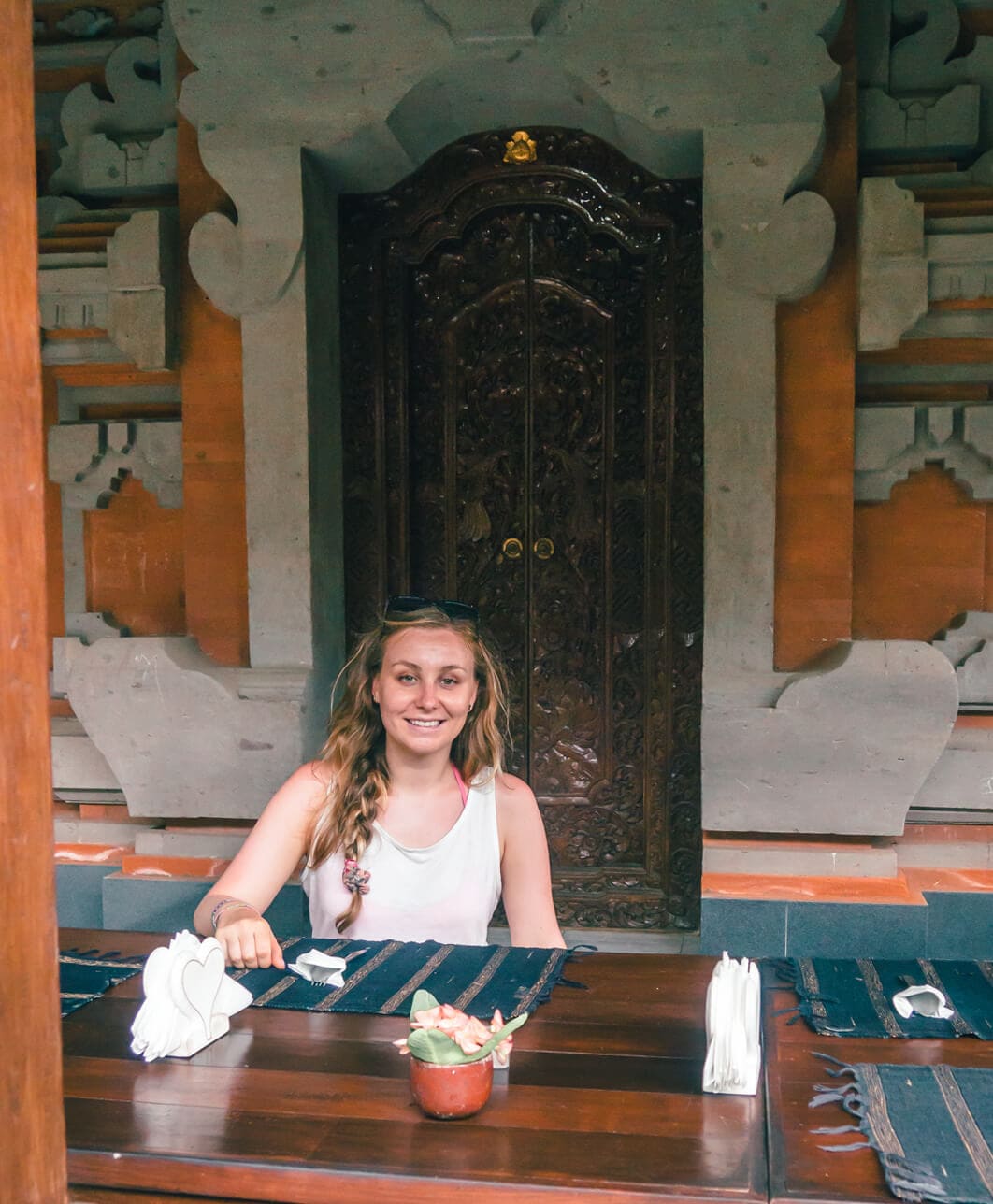 Travel bloggers reveal their favorite experiences in the world - Bike tour and lunch in a traditional Balinese family compound