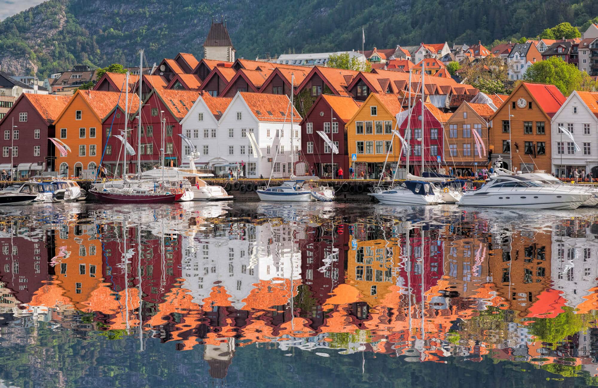 UNESCO World Heritage Listed Bryggen i Bergen (medieval wharfs) #bucketlist #travelinspo #norway #bergen