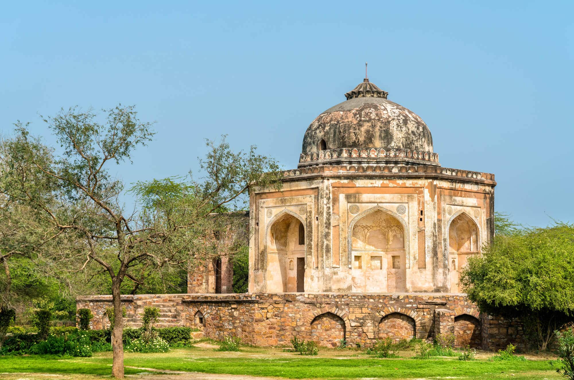 The ultimate 2 day New Delhi itinerary - Mehrauli Archaeological Park