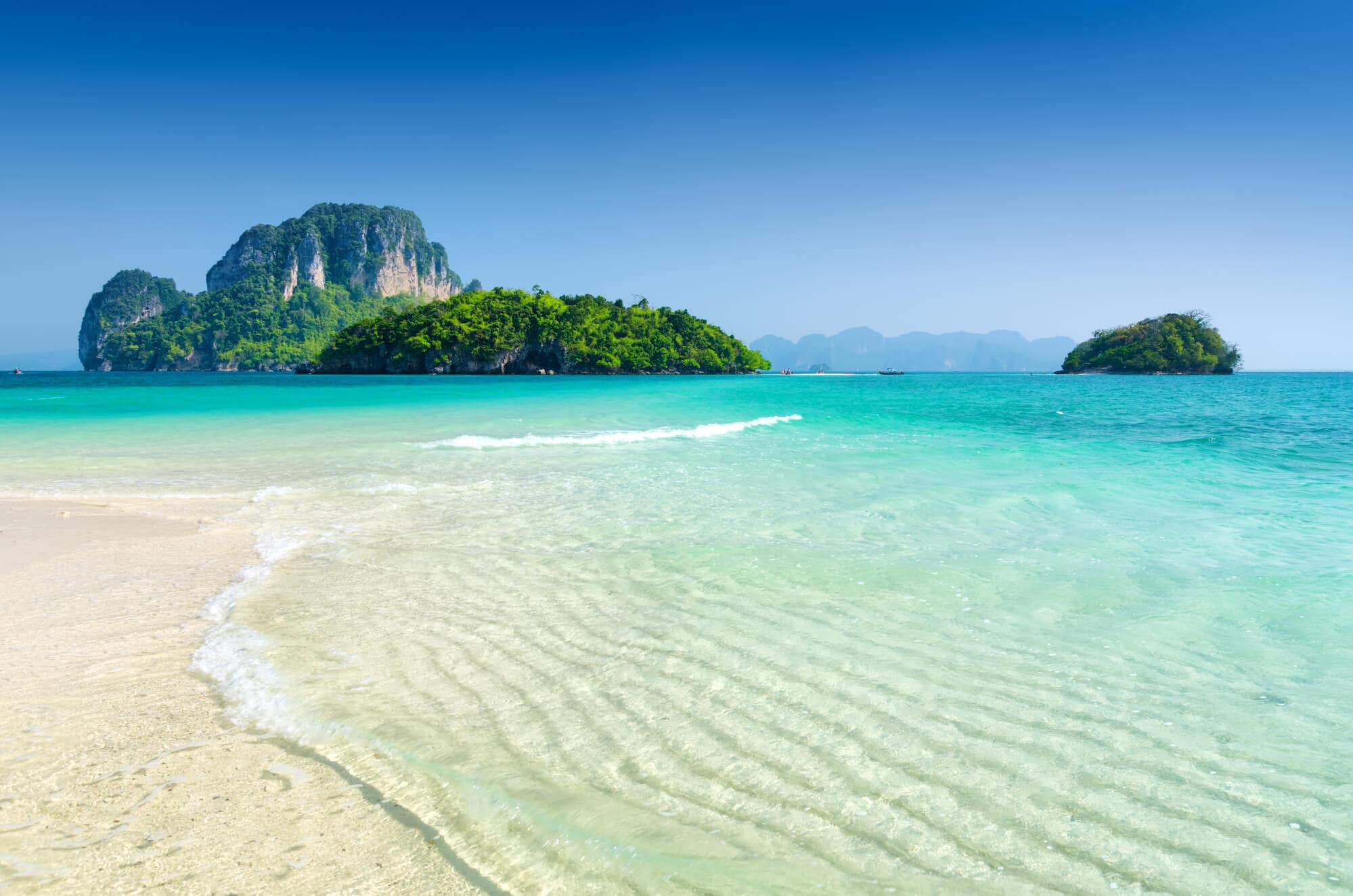 Best guided tours in Krabi Thailand - Poda Island paradise beaches