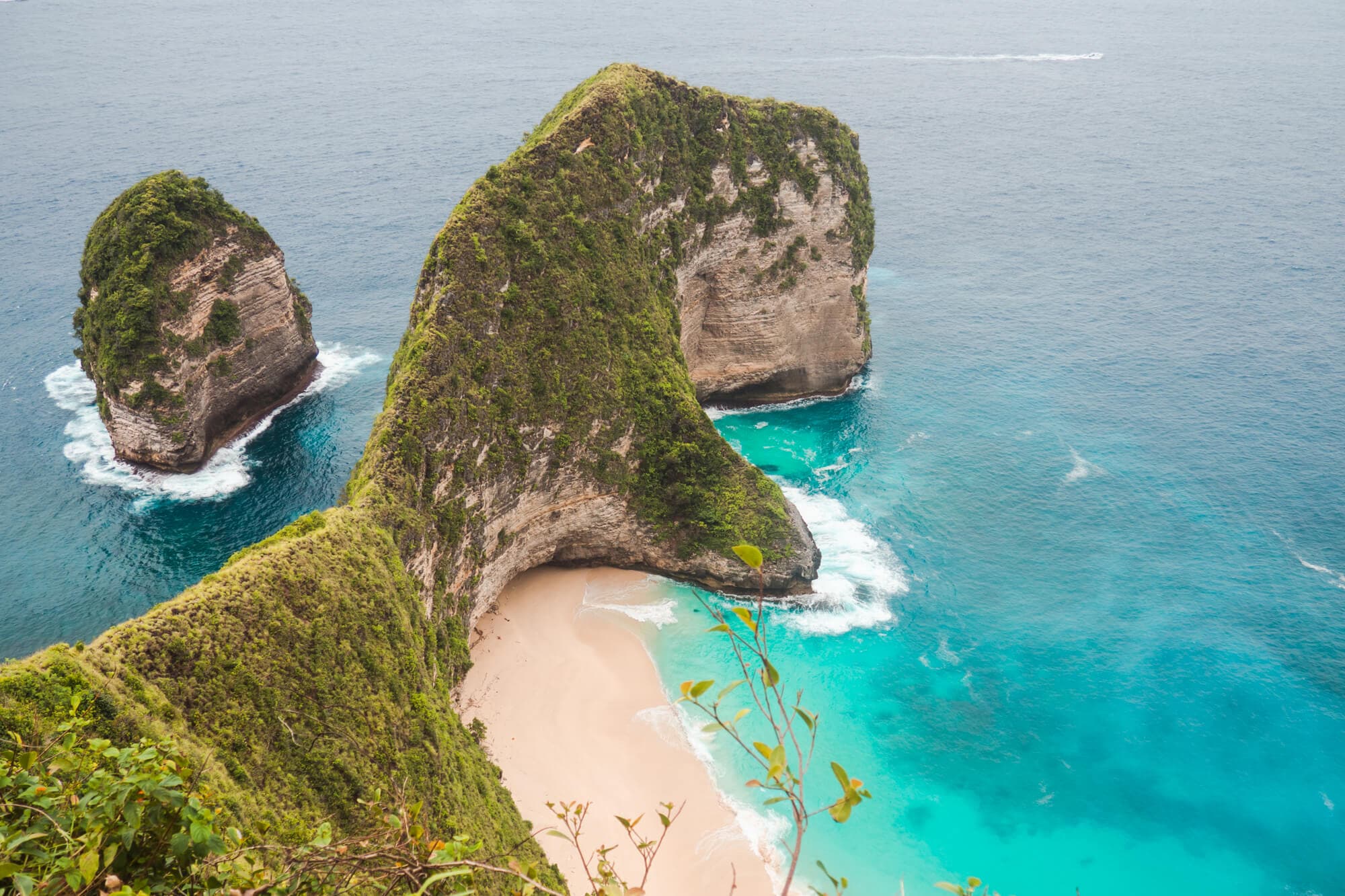 Kelingking Beach, one of the stops on our snorkeling trip to Nusa Penida
