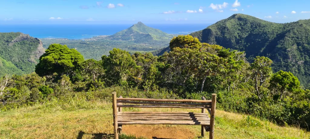 hiking in mauritius 3