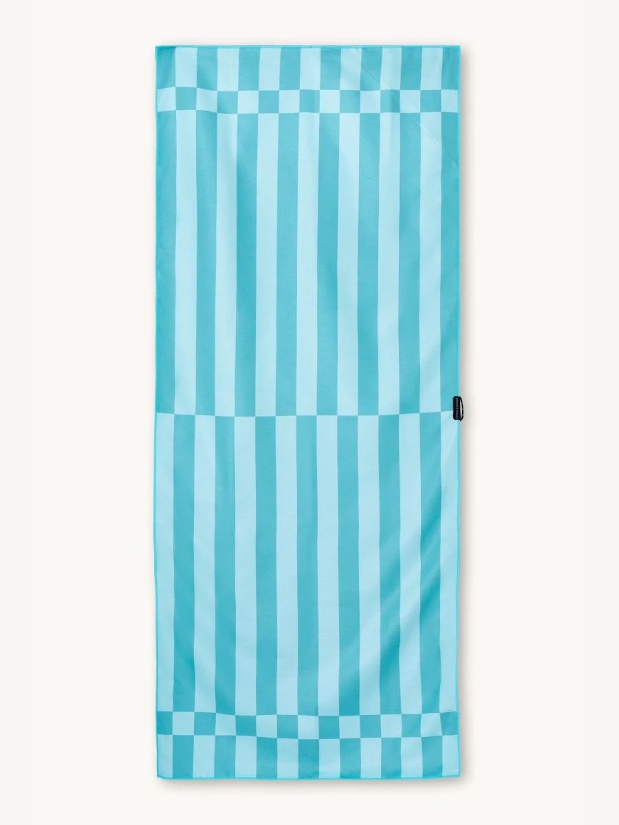 Lagoon Lines - Quick-drying travel and beach towel with secret pocket