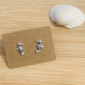 seahorse-earrings