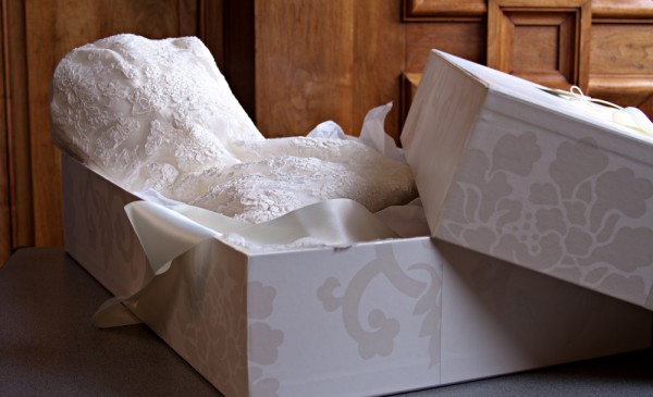 wedding-dress-packaging