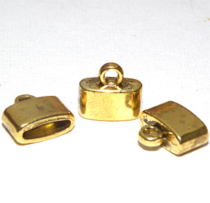 Guldfärgat platt avslut 10×11,5 mm