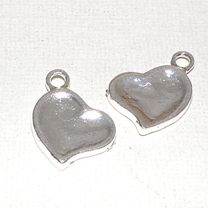 Silverfärgad berlock hjärta 18×13 mm