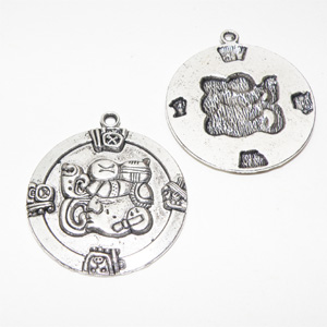 Antiksilverfärgat runt hänge 37×33 mm