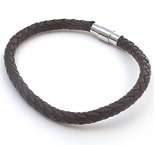 Flätat läderarmband brunt 5 mm