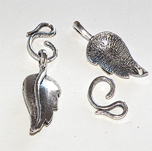 Silverfärgat lås löv 30 mm