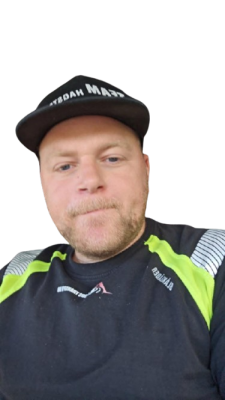 niclas-removebg-preview