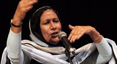 29/09/2011 
   La embajadora de la música saharaui Mariem Hassan ha fallecido este sábado rodeada de su familia en los campamentos de refugiados saharauis de Tinduf (Argelia), a la edad de 57 años y tras luchar durante diez años contra el cáncer, según la agencia de noticias saharaui SPS
SOCIEDAD CULTURA
REUTERS