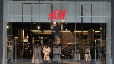 Photo of H&M سوف توفر مليون قناع واقي لنظام الرعاية السويدي