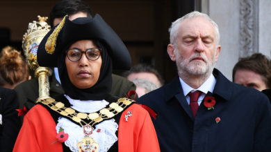 Photo of تضامن مع أول رئيسة بلدية محجبة في بريطانيا