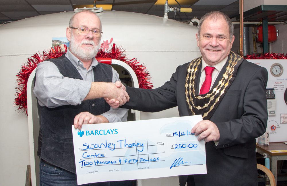 Swanley Mayor presenting a cheque to Swanley Therapy Centre
