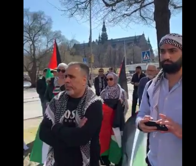  صور من وقفة احتجاج أمام السفارة الإسرائيلية في ستوكهولم