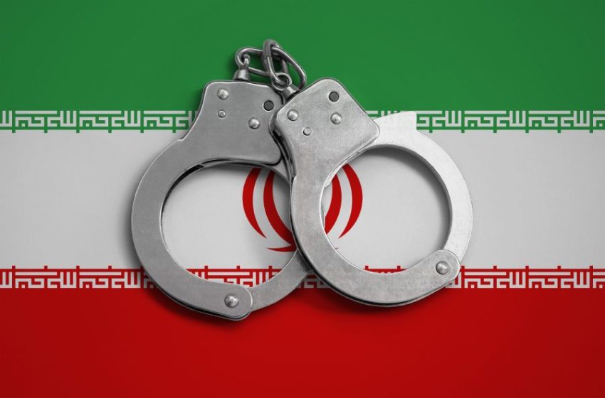  إيران تعتقل سائحاً سويدياً