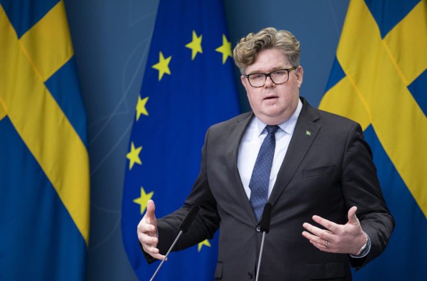  وزير العدل: تركيزنا منصب على سلامة المواطنين السويديين داخل وخارج السويد