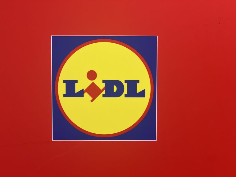 جدل وانتقادات لمتجر Lidl
