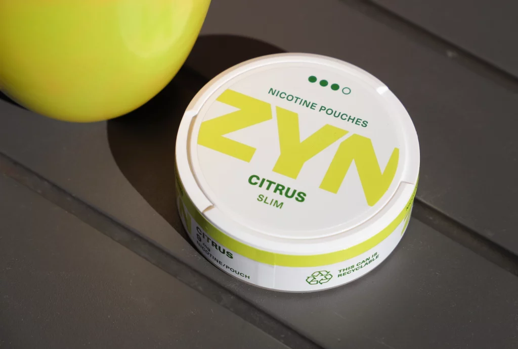 How to use ZYN Nicotine Pouches [Complete Guide] - Swenico