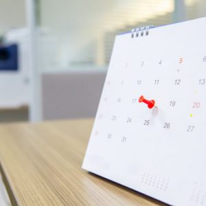 red-color-pin-calendar_101448-841