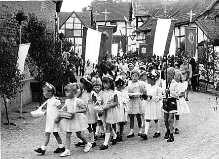 Rosenfest im Wandel der Zeiten