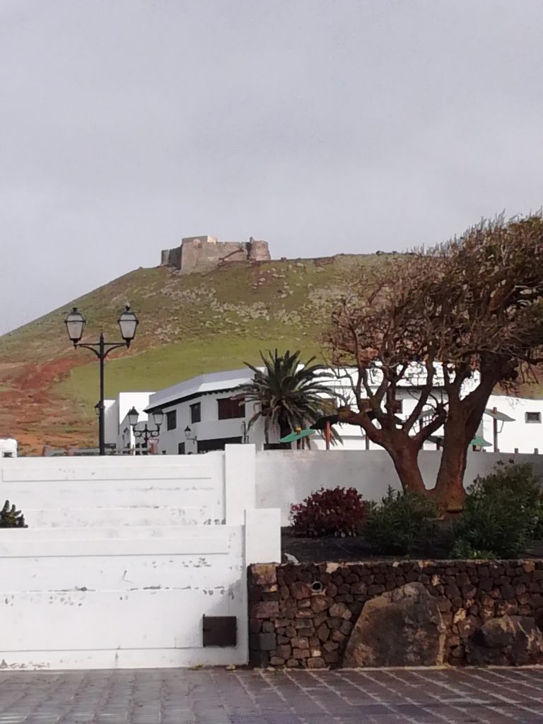 Castillo de Santa Barbara = Sørøvermuseum