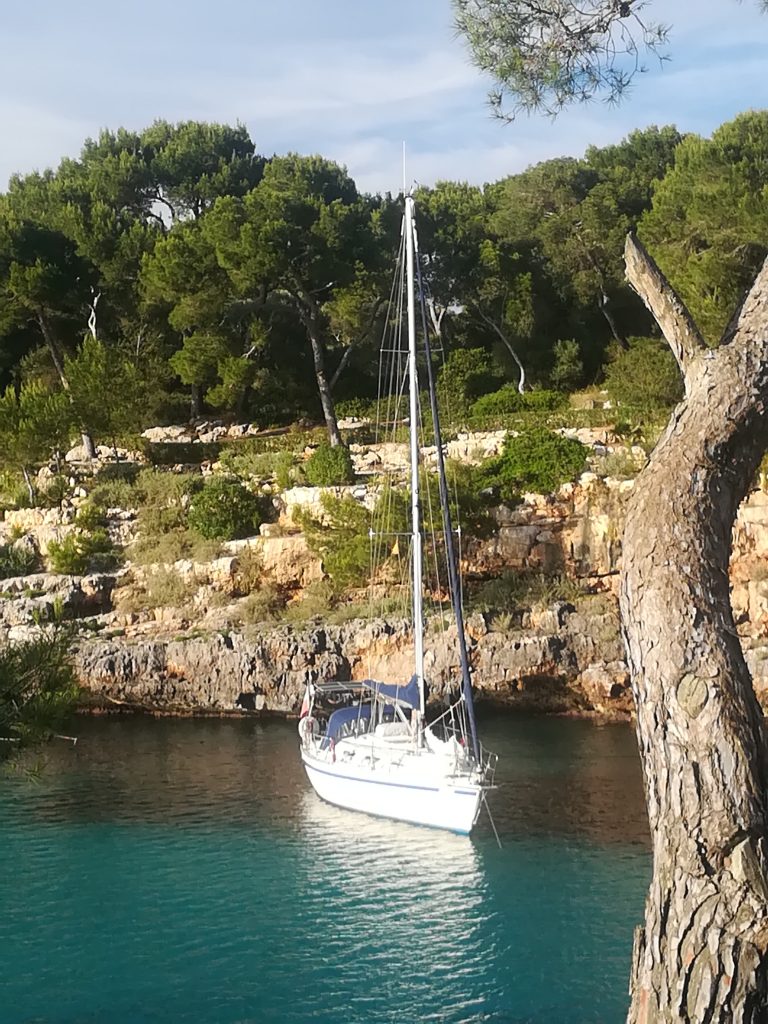 Cala Mitjana