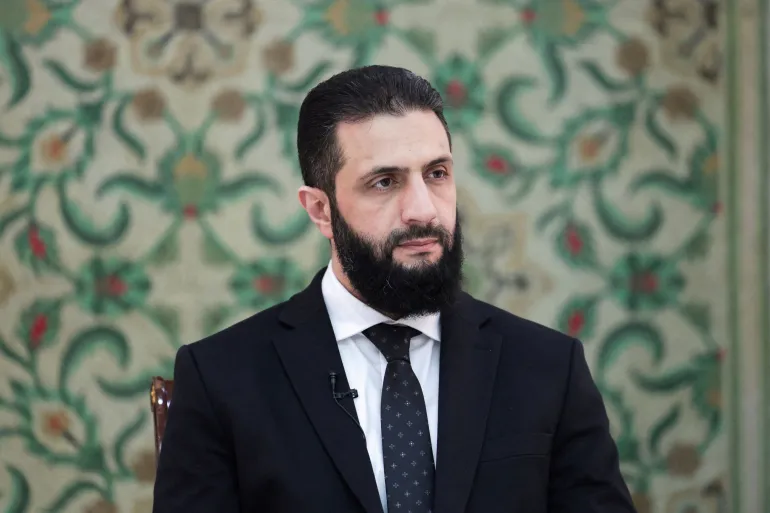 الشرع يدعو إلى رفع العقوبات عن سوريا