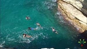 السباحة في مياه برج إسلام