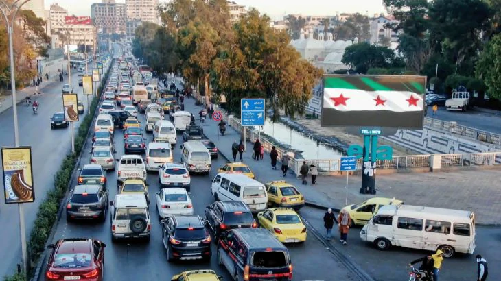 الاستيراد عوضاً عن الإنتاج: هل هو حل مرحلي أم ورطة اقتصادية جديدة؟